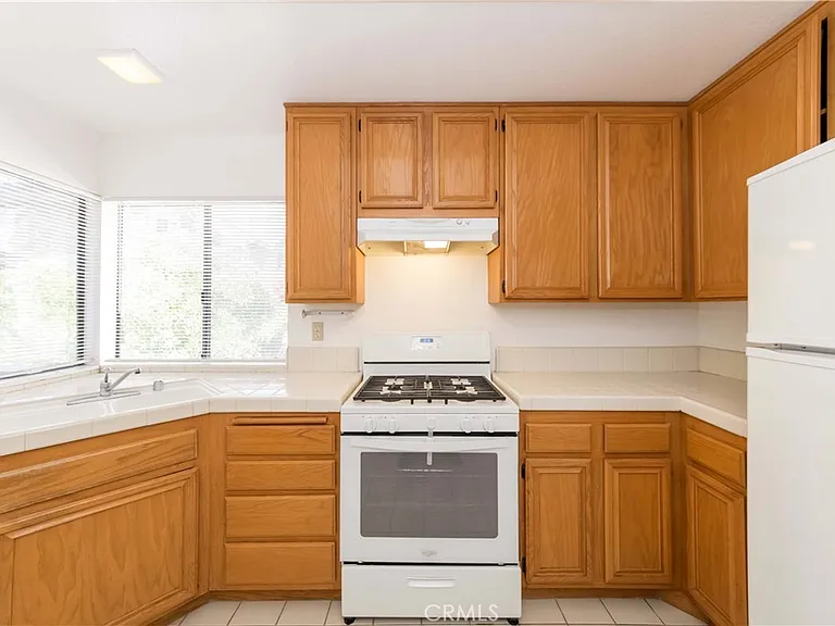 2577 Plaza Del Amo #737 — Photo 10