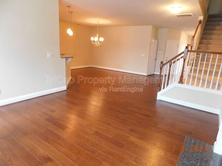 8030 Upper Lake Dr — Photo 5