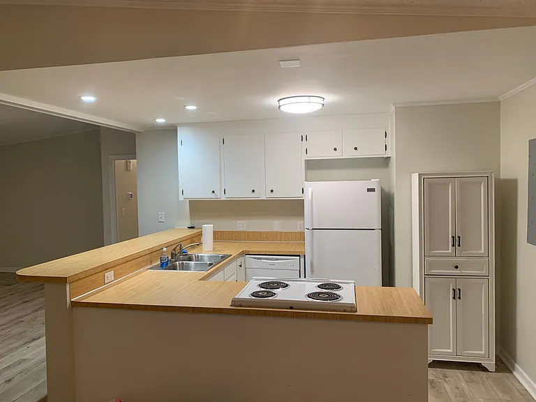 4 Sugarloaf Ln — Photo 2