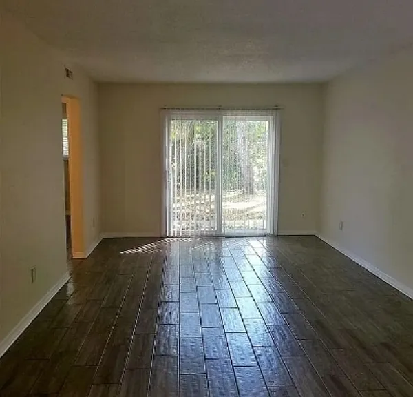 101 E Rhodes Dr #1 — Photo 6