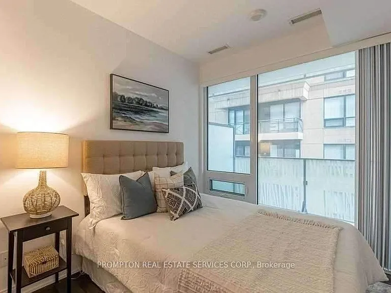 42 Charles St E #607 — Photo 16