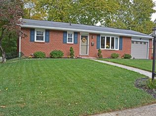 39 Circle Dr, Ephrata, PA 17522