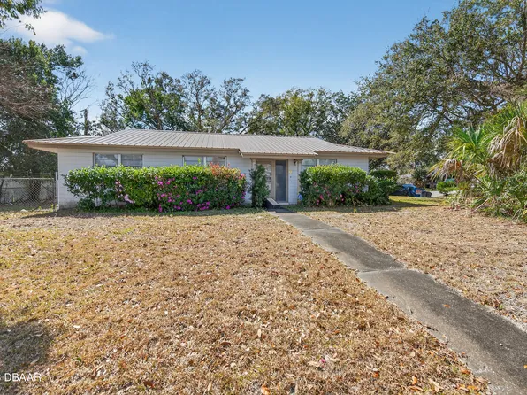 1247 Cedar Cir, Daytona Beach, FL 32117