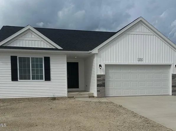 1374 Clairmont Ave, Napoleon, OH 43545