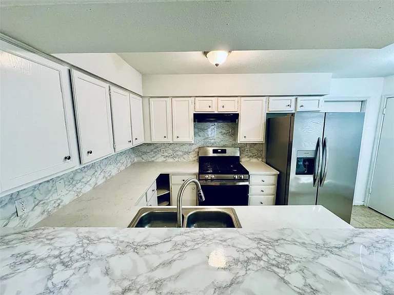 5810 Twisted Pine Ct #C — Photo 6