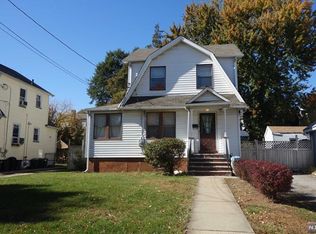 606 Chestnut Ave, Teaneck, NJ 07666