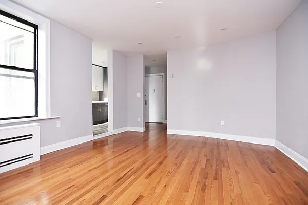 Rented by Bohemia Realty Group | media 12