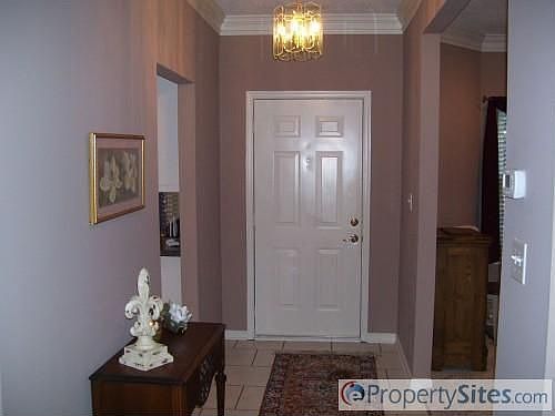2nd image of 818 E Willow Point Pl