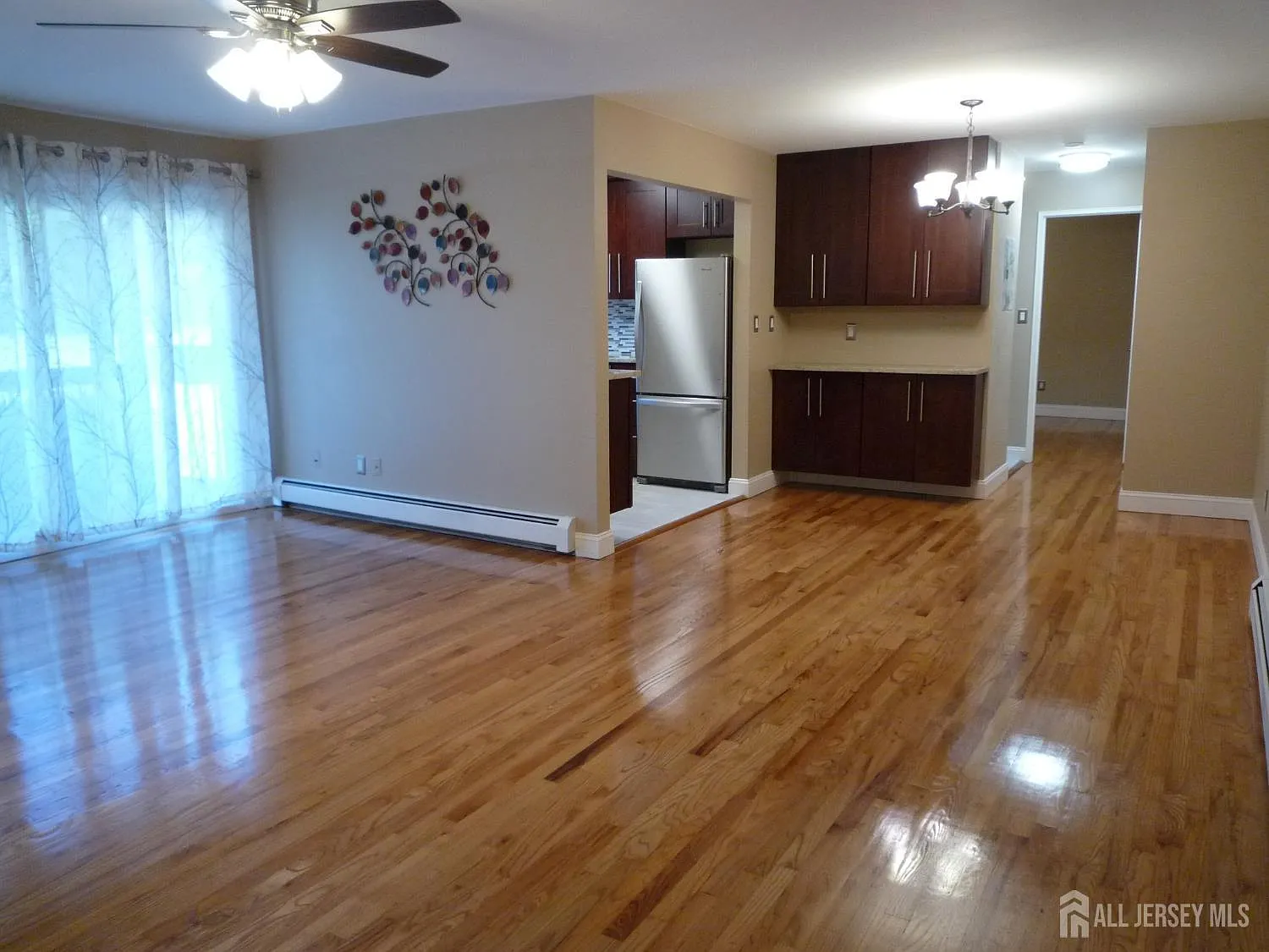 1 bed, 1.0 bath, $1,950 — Photo 3