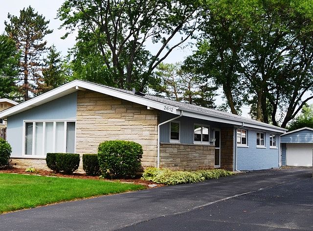 1st image of 2612 Fontana Dr