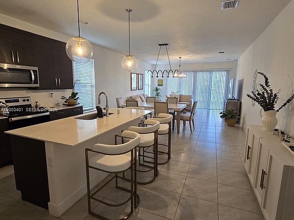 5th image of 5615 Carrara Dr
