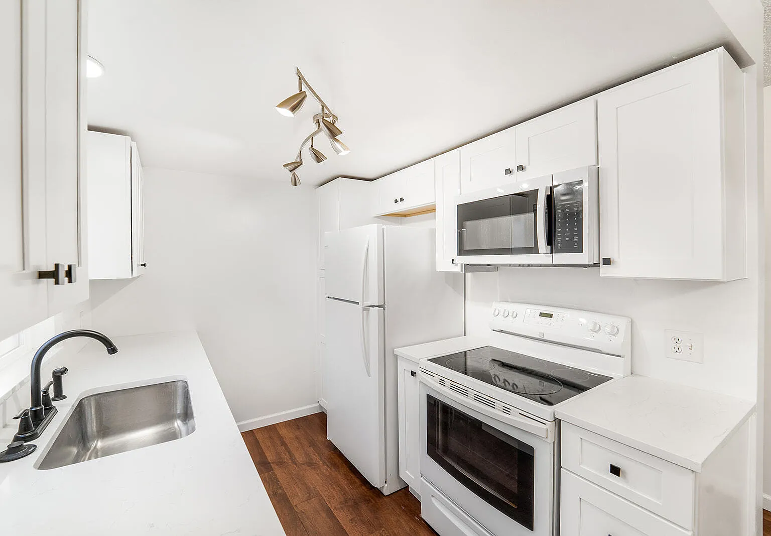 3914 South Regal Street - 101 — Photo 1