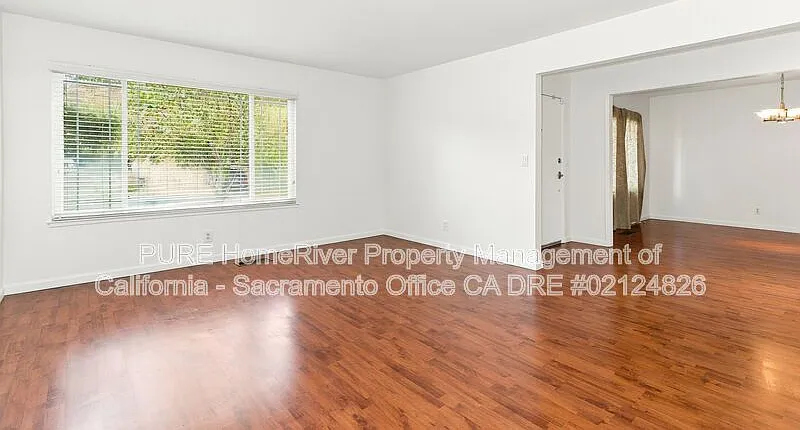 4 bed, 2.0 bath, 1830 sqft, $3,095 — Photo 3