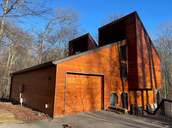 555 W Sylvan Ln, Bloomington, IN 47404