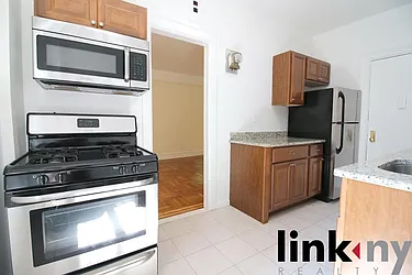 Rented by Link NY Realty