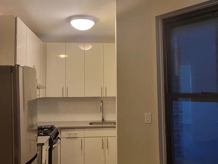 548 E 82nd St #5A — Photo 5