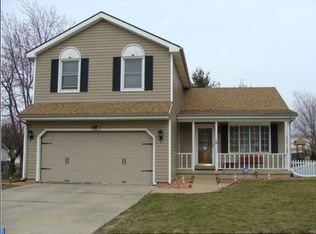 1227 Cadwell Dr, Bloomington, IL