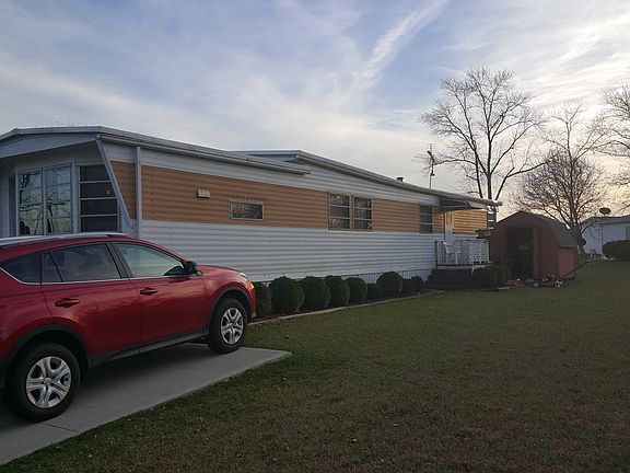 4th image of 10494 Valette Cir S