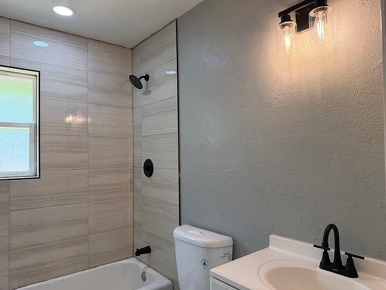 2509 Normont Cir — Photo 10