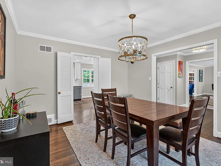 6720 Newbold Dr — Photo 11