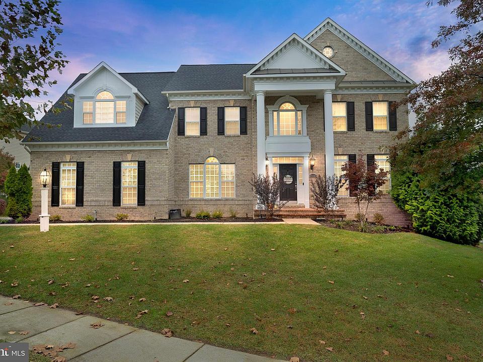 1st image of 15515 Finchingfield Way