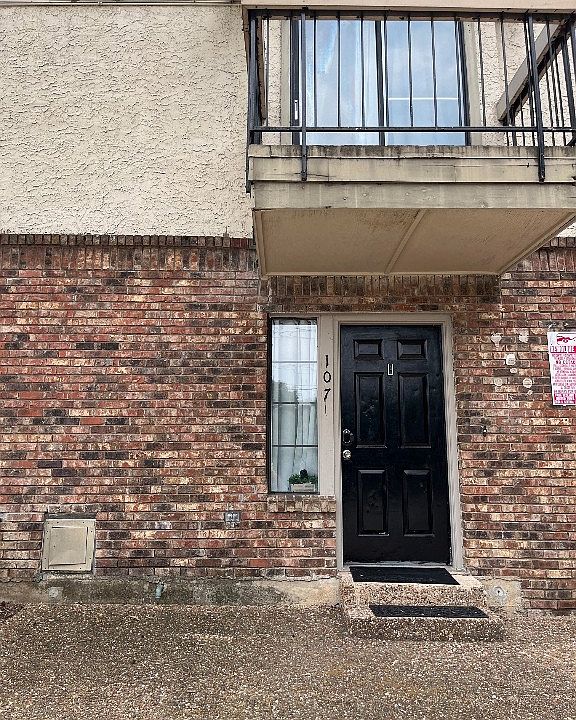 1st image of 8750 Park Ln #7