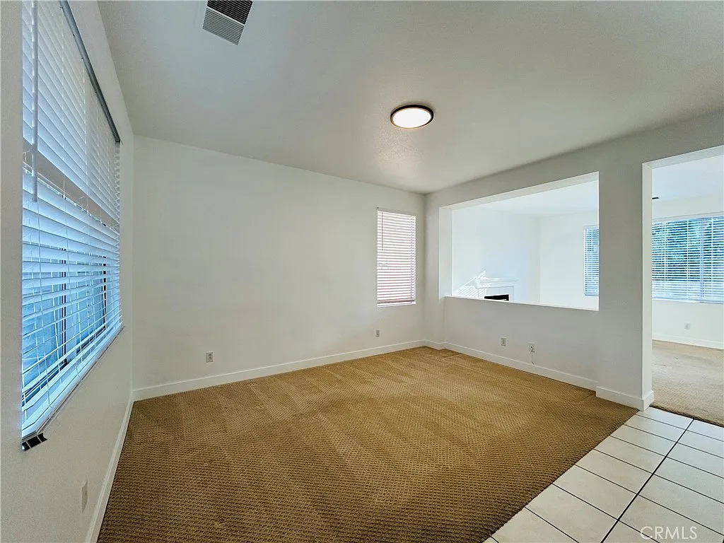 3 bed, 2.5 bath, 2000 sqft, $3,800 — Photo 4