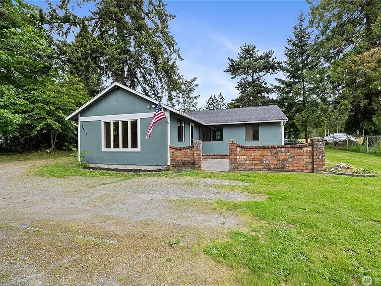 12413 Canyon Rd E — Photo 1