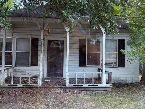 207 N 1st St, Leesville, LA 71446