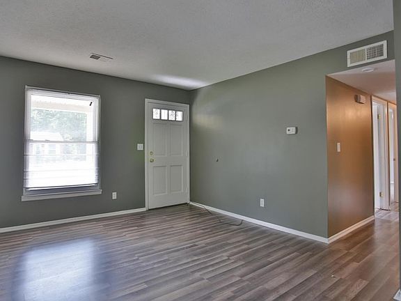 2nd image of 6008 Crockett Dr