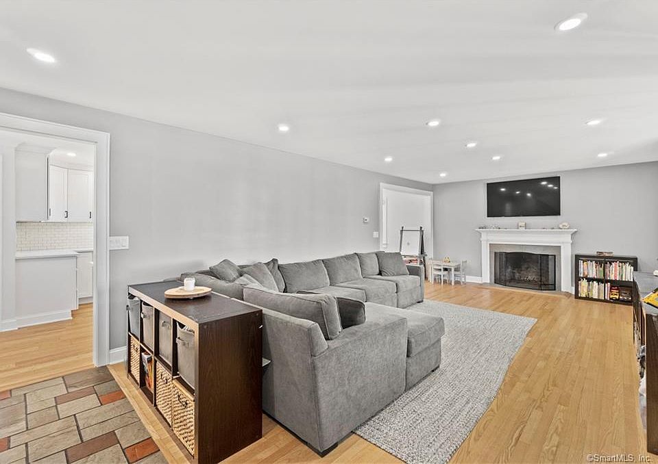 945 Riverton Ter Stratford, CT, 06614 Apartments for Rent Zillow