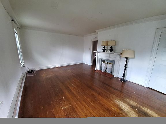 5th image of 12 Maryland Ave APT C