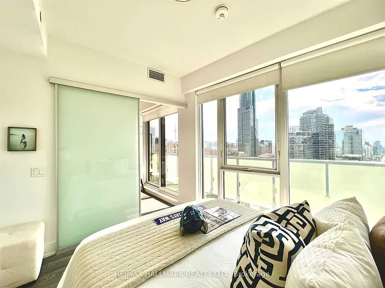 403 Church St #2704 — Photo 17