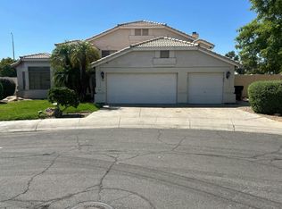 972 N Lakeshore Pl, Chandler, AZ 85226