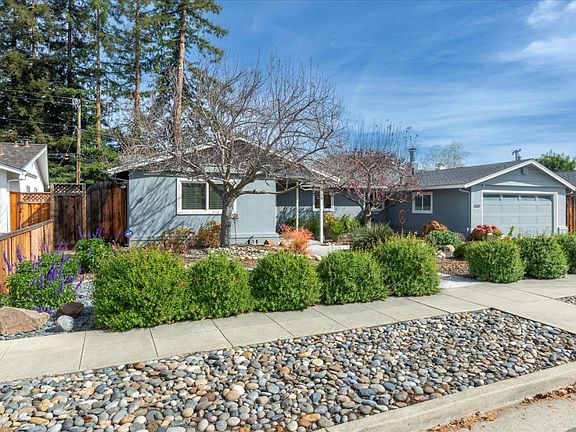2nd image of 1736 Wilcox Way