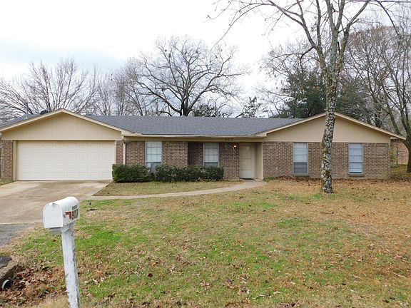 2nd image of 907 Karen Dr