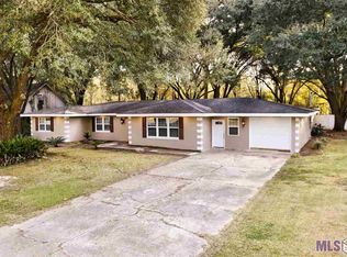7946 Oak View Dr, Baton Rouge, LA 70814