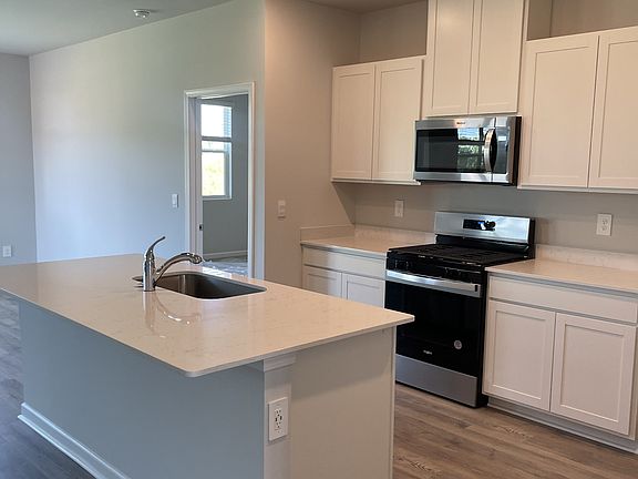 3rd image of 5424 Mason Way