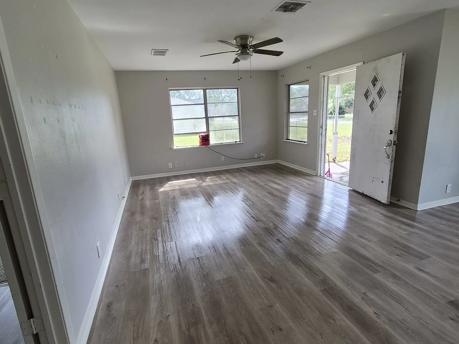 4 bed, 1870 sqft, $1,700 — Photo 1