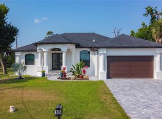 16 Pine Valley Ct, Rotonda West, FL 33947