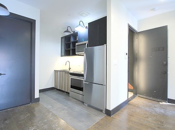 3rd image of 797 Sterling Pl APT 3A