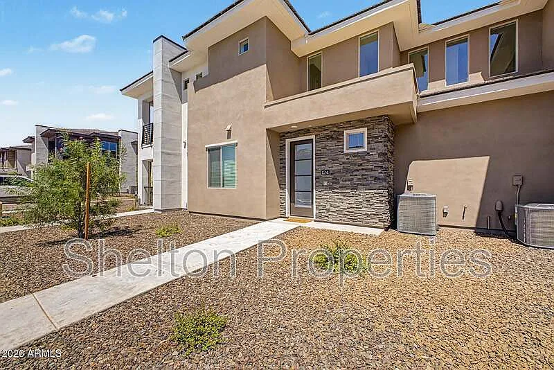 3 bed, 3.0 bath, 2132 sqft, $3,700 — Photo 4