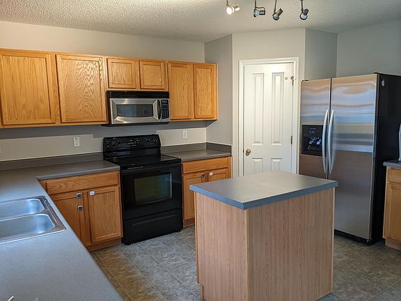 5th image of 2717 Thoreau Dr