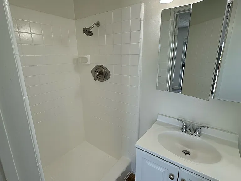 4221 4th Ave — Photo 29