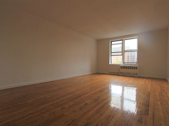 2nd image of 14487 41st Ave #403