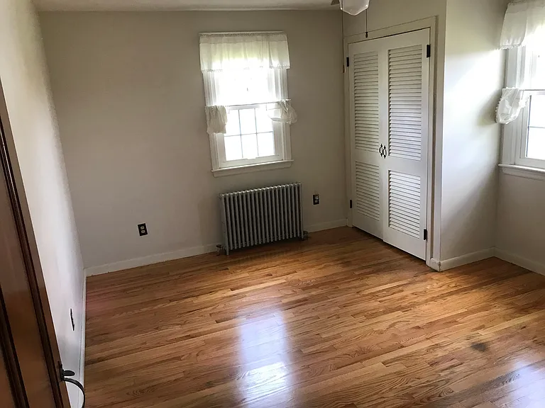 2 Villa Ave — Photo 7