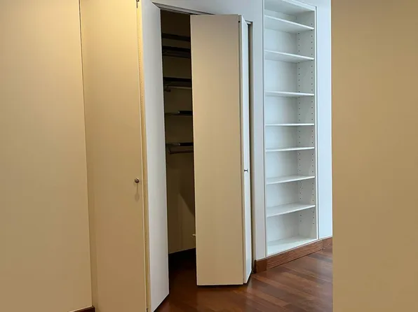 305 East 63rd Street image 5 of 17