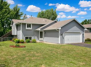 523 Terrace Pl NE, Saint Michael, MN 55376