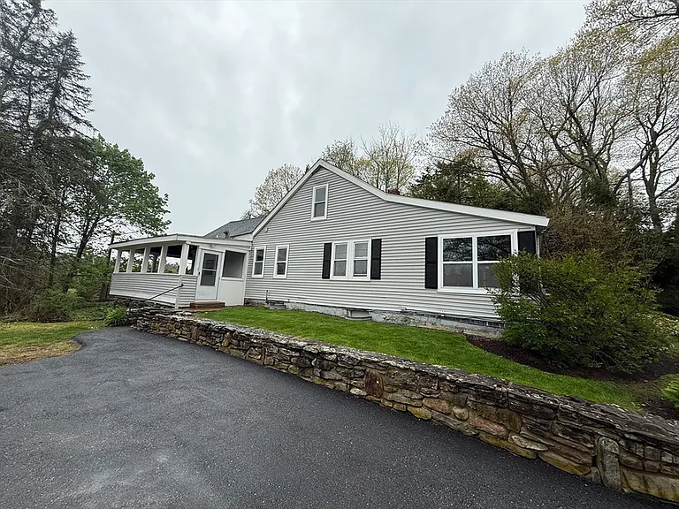 84 Emerald Rd #1 — Photo 22