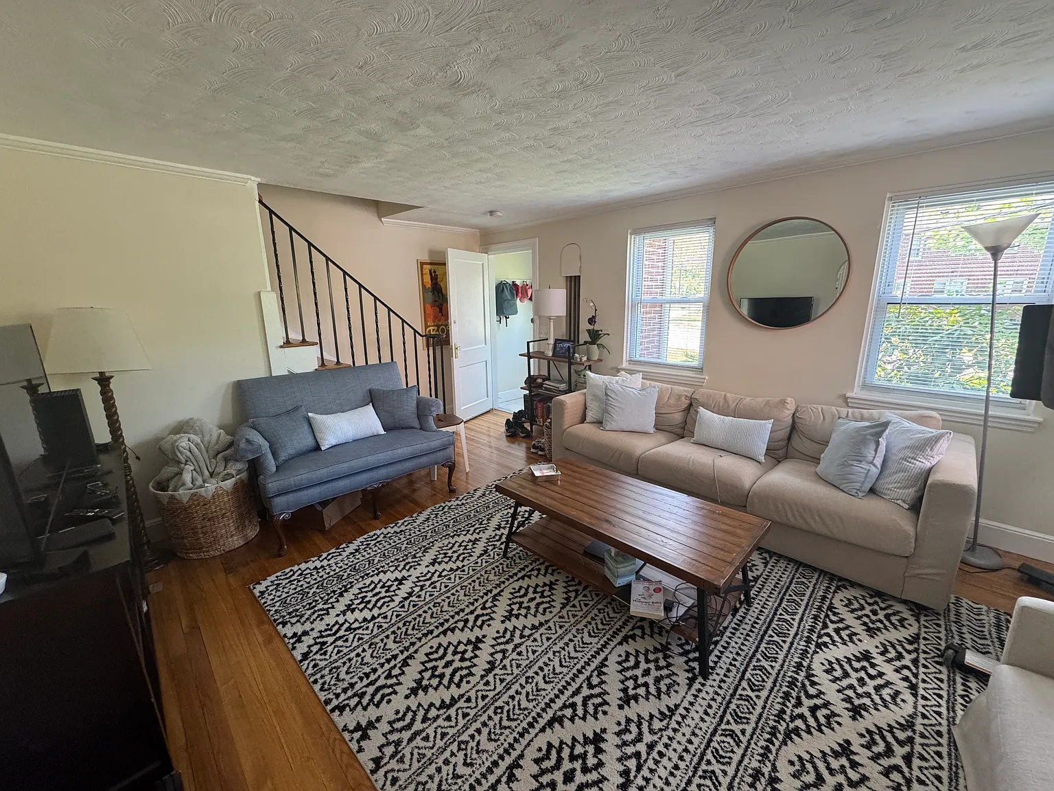 2 bed, 1001 sqft, $3,250 — Photo 3